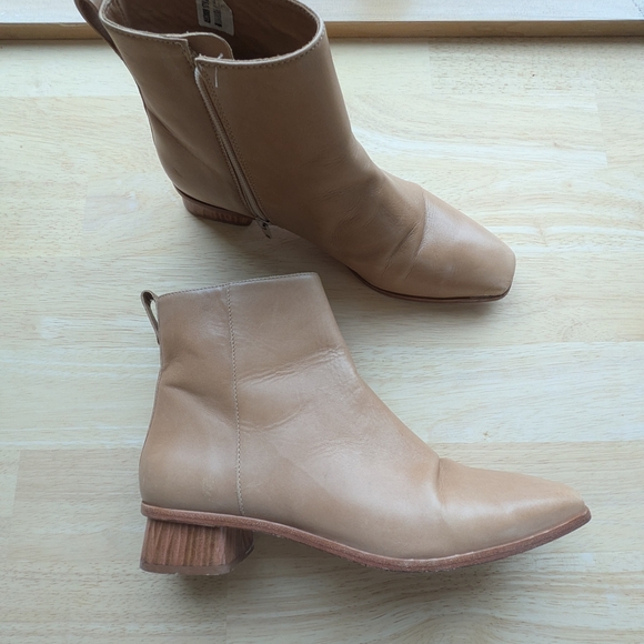 Bernardo Helene ankle boots size 8 - Picture 4 of 8